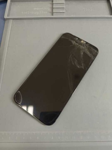 一宮市iPhone 13 Pro Maxの画面交換修理